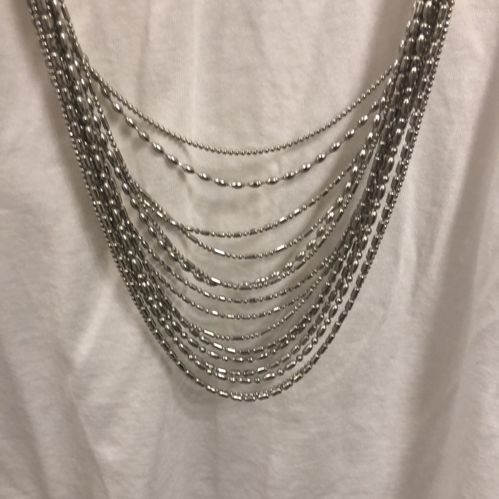 Chico’s NWT beautiful long Ariana necklace